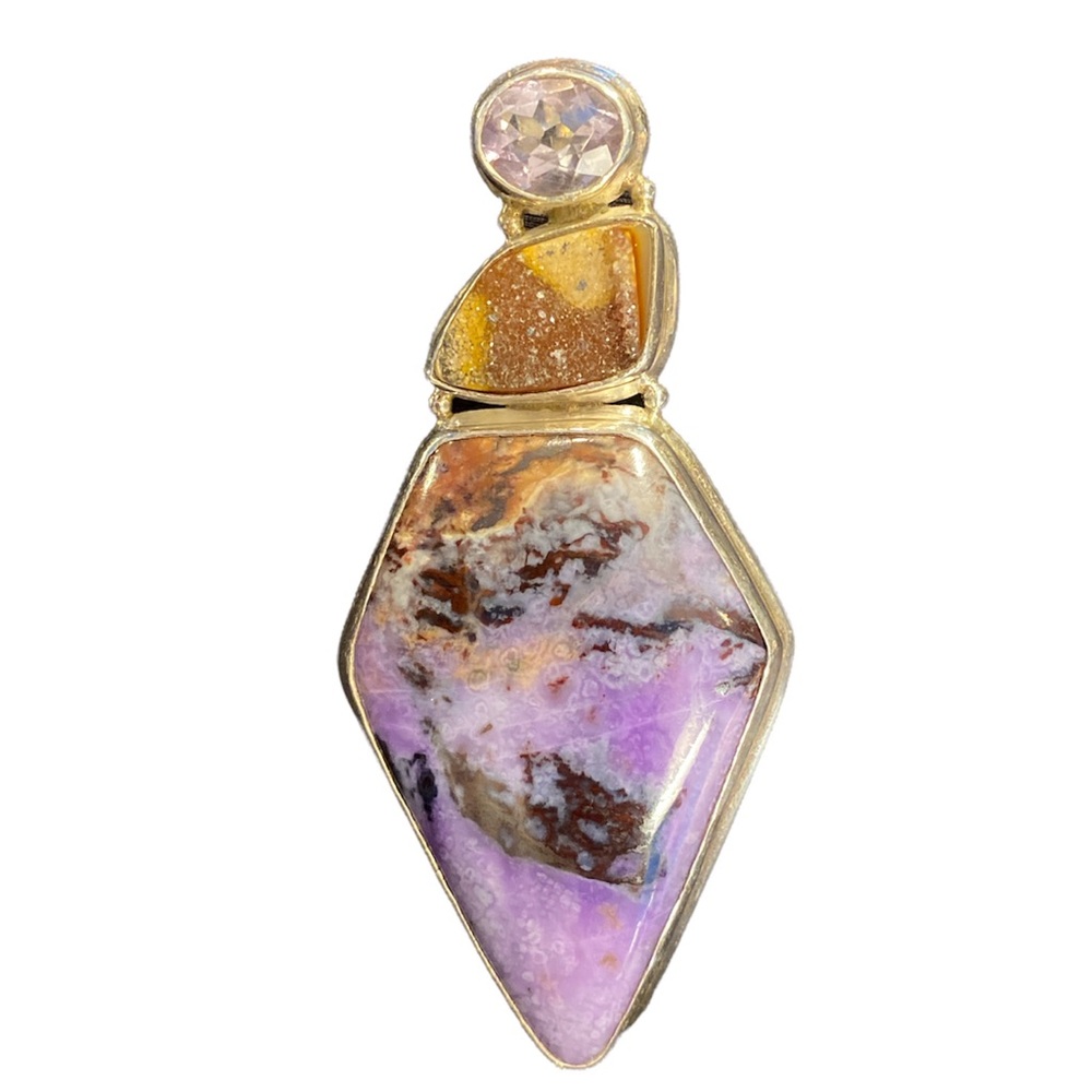 NWOT Purple pendant & pin